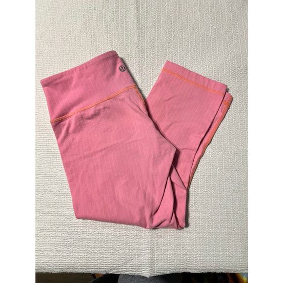 Lululemon Pink with White Pinstripe Crop Size 6 19" Inseam - Picture 1 of 6